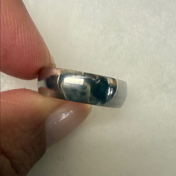 Jewelry - Silver Band Size 7 Brand New